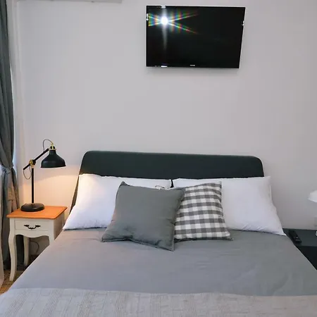 Doroti Apartment *